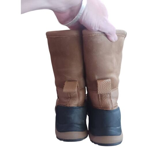 Ugg Australia 8 5 women's waterproof sherpa lined Adirondack - Picture 4 of 8